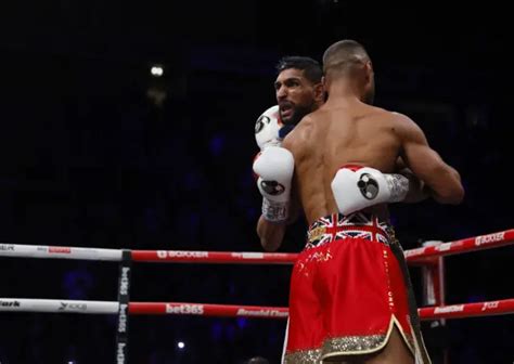 Amir Khan v Kell Brook: Text updates, round.